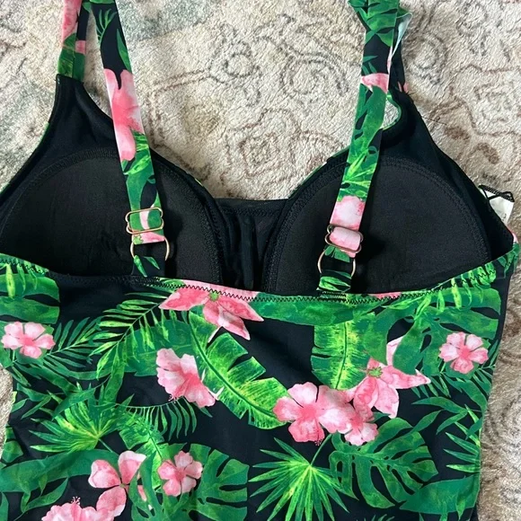 Balance Collections Women’s Size Small - Picture 7 of 9